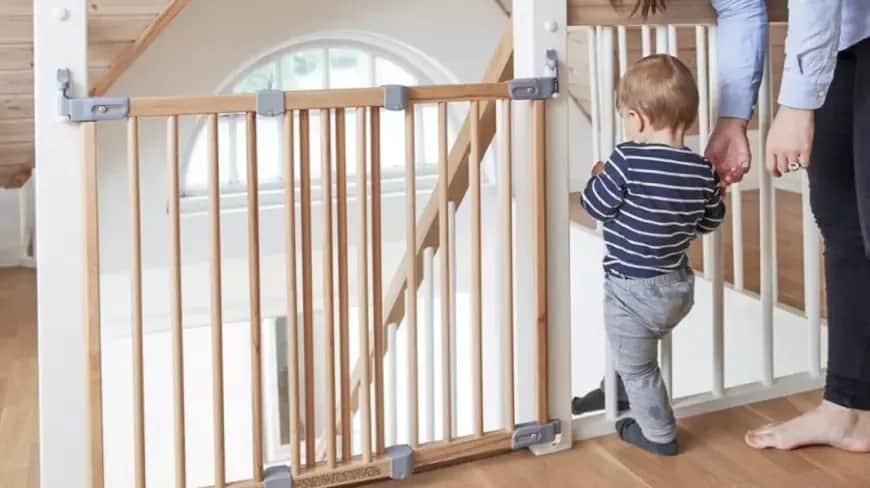 Jak zabezpieczyć schody, aby uniknąć wypadków z dziećmi i zwierzętami