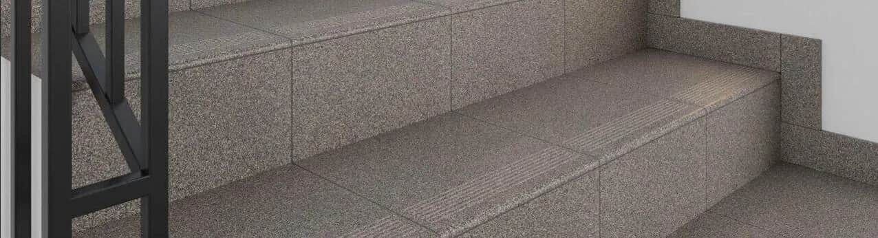 Jaki klej do płytek na schody zewnętrzne, aby uniknąć pęknięć?