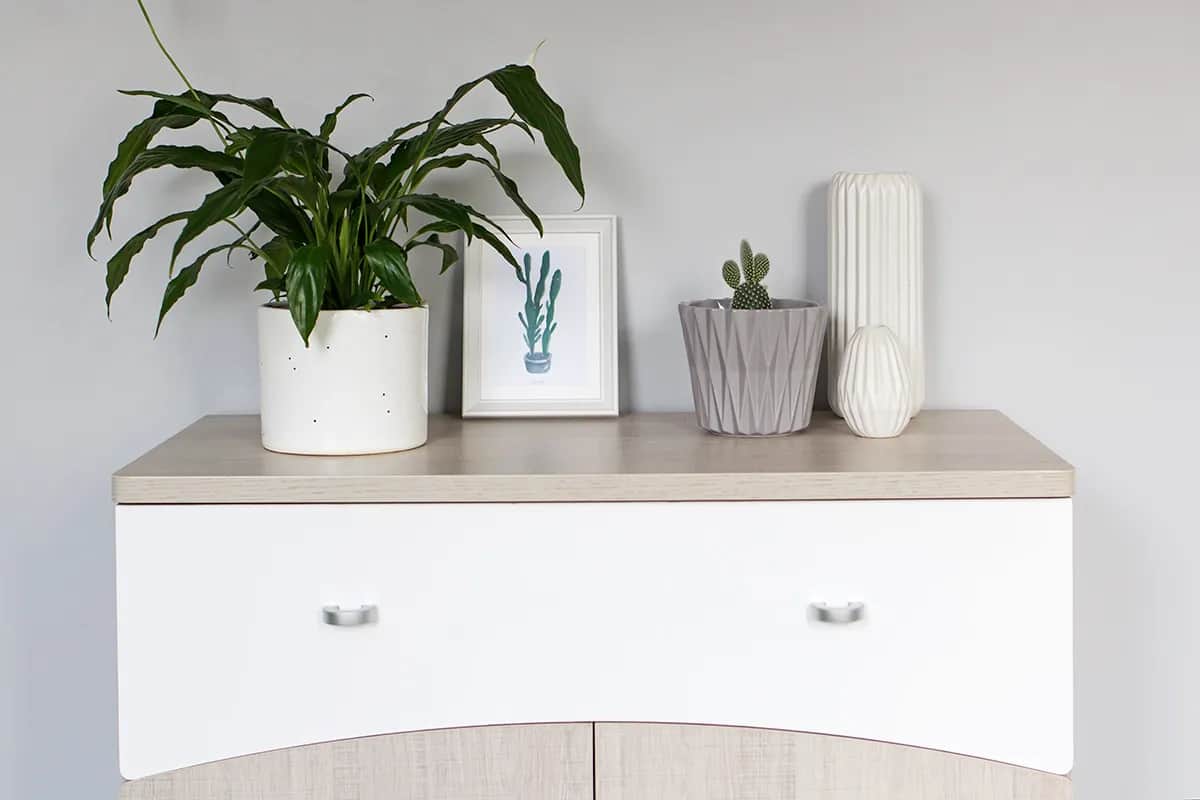 Jak odnowić meble z płyty wiórowej i zaoszczędzić na kosztach